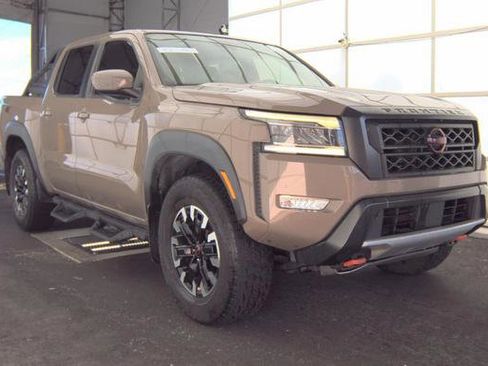 Used 2023 Nissan Frontier PRO-4X w/ Technology Package image 2