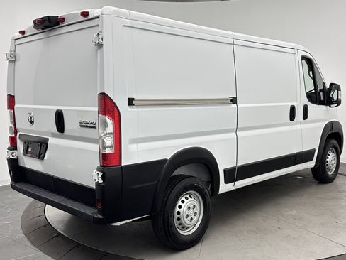 Used 2026 RAM ProMaster 2500 w/ Convenience Group FWD image 7