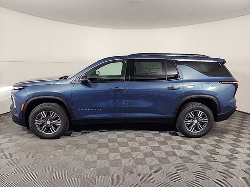 New 2026 Chevrolet Traverse LT w/ Driver Confidence Package image 6