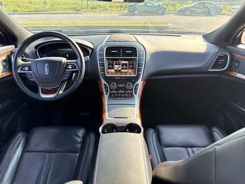 Used 2019 Lincoln Nautilus Reserve AWD/4WD image 18