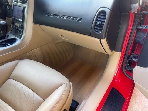 Used 2005 Chevrolet Corvette Coupe w/ Preferred Equipment Group RWD image 14
