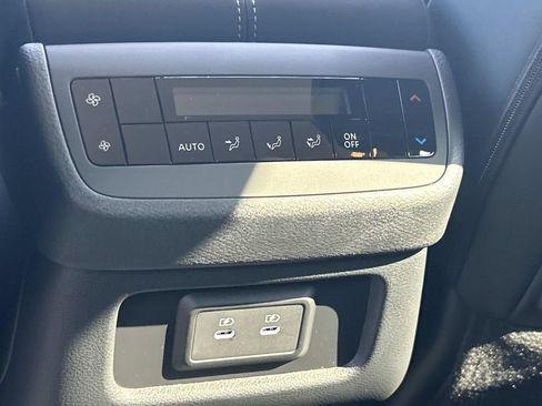 New 2026 Nissan Pathfinder SL FWD image 23