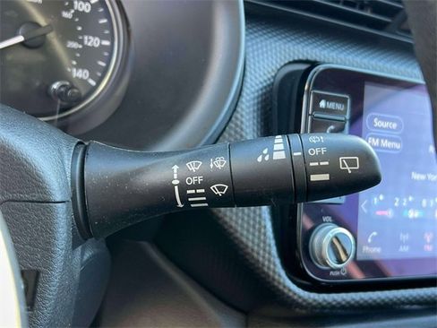 Used 2024 Nissan Kicks SV image 27