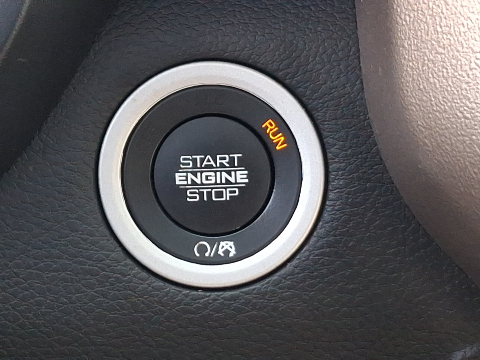 Used 2020 RAM 1500 Laramie AWD/4WD image 24