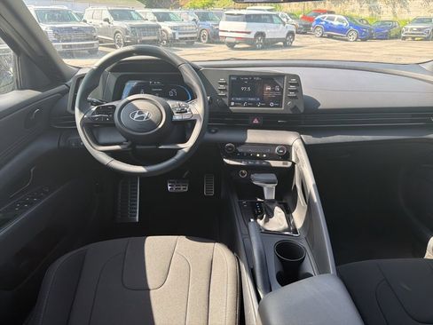 New 2026 Hyundai Elantra Sport FWD image 17