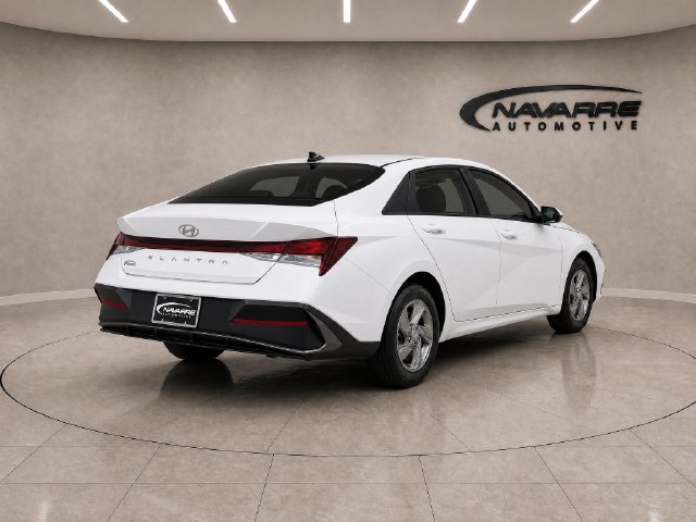 Certified 2026 Hyundai Elantra SE FWD image 7