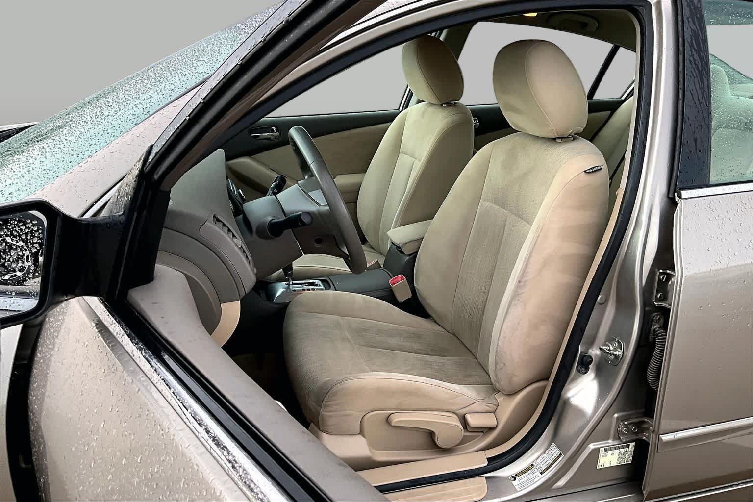 Used 2012 Nissan Altima 2.5 S FWD image 7
