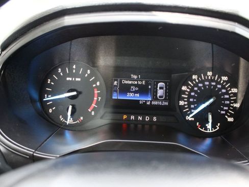 Used 2020 Ford Edge SE image 14