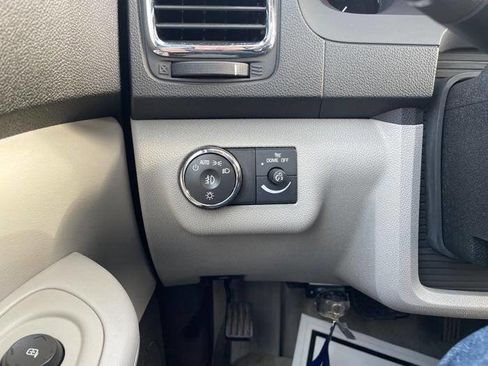 Used 2012 GMC Acadia SLT image 36