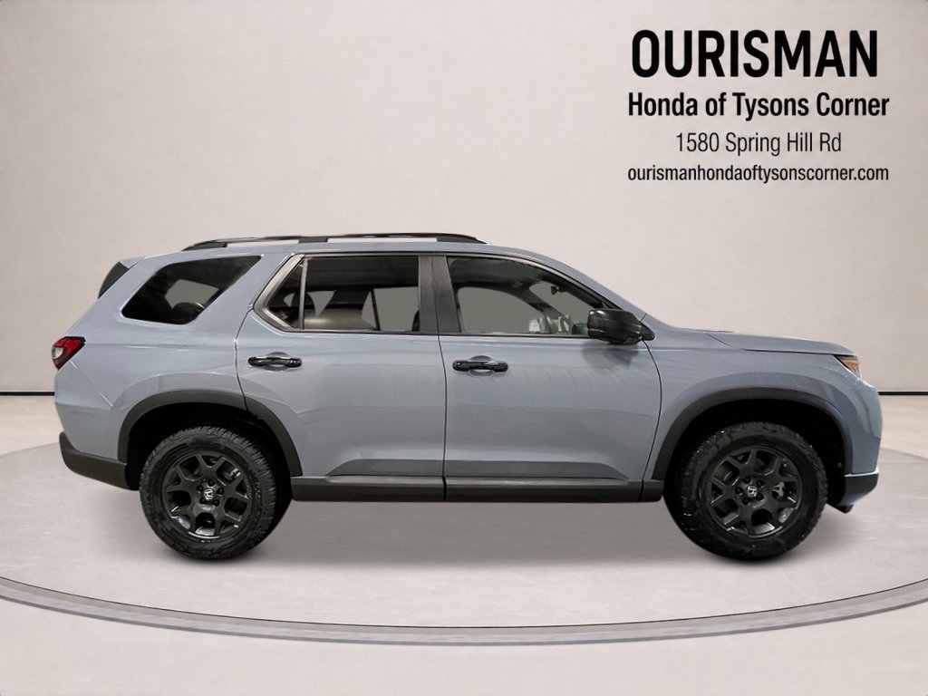 New 2026 Honda Pilot TrailSport image 2