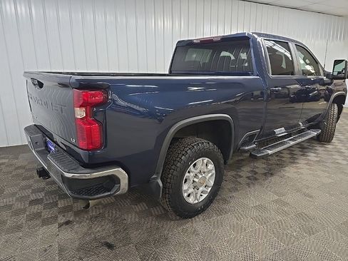 Used 2022 Chevrolet Silverado 3500 LT w/ Convenience Package image 10