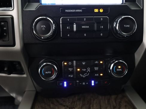 Used 2019 Ford F250 Lariat AWD/4WD image 16