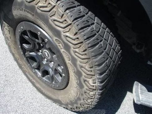 Used 2022 Ford Bronco Wildtrak image 9