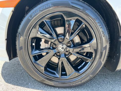 Used 2024 Honda Odyssey Sport image 15