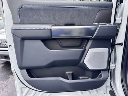 New 2026 Ford F250 Platinum image 32