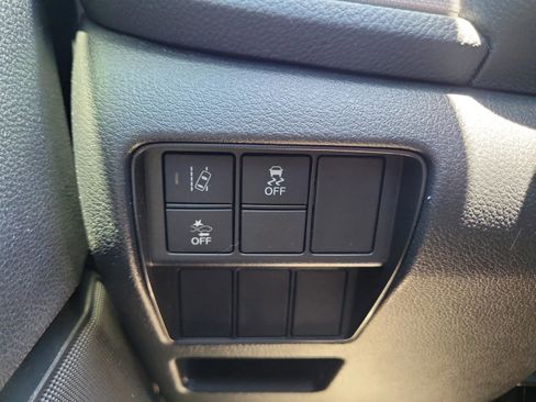 Used 2020 Honda CR-V LX image 27