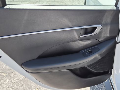 Used 2023 Hyundai Sonata SE image 15