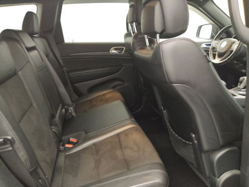 Used 2020 Jeep Grand Cherokee Altitude AWD/4WD image 19