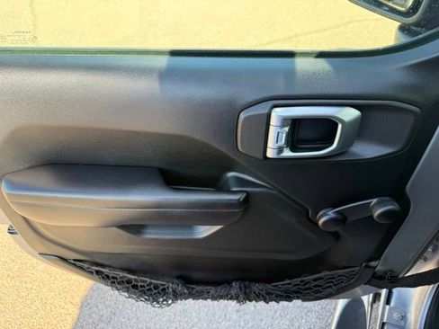 Used 2018 Jeep Wrangler Unlimited Sport AWD/4WD image 23