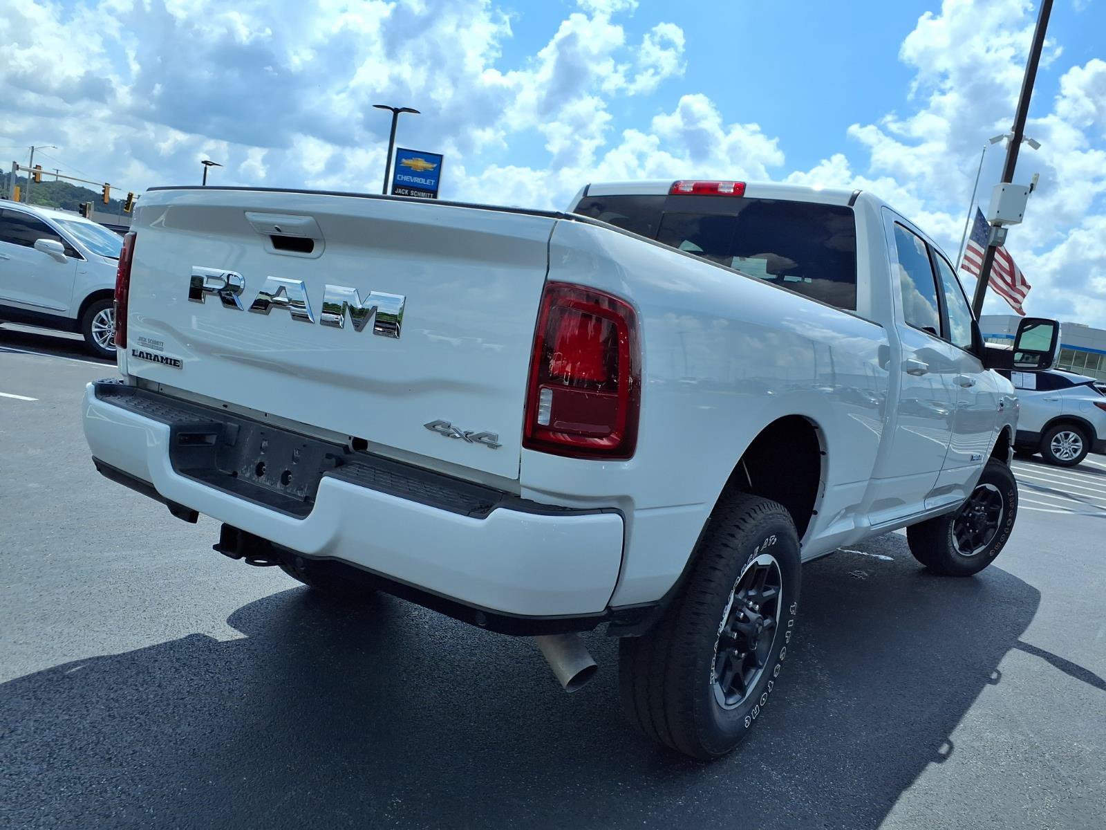 Used 2026 RAM 2500 Laramie AWD/4WD image 35