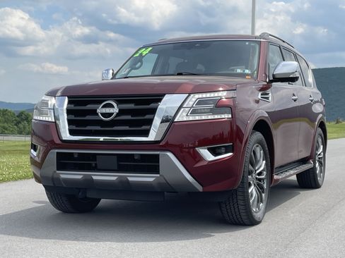 Used 2024 Nissan Armada Platinum w/ Captain's Chairs Package AWD/4WD image 8