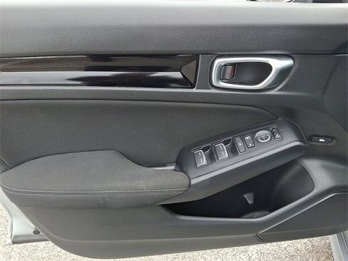 Used 2025 Honda Civic Sport image 15