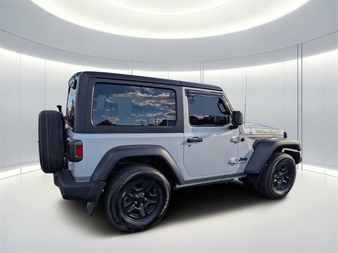Used 2023 Jeep Wrangler Sport image 4