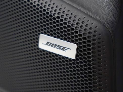 Certified 2025 Porsche Macan 4S Electric image 18