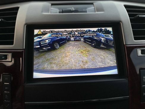 Used 2013 Cadillac Escalade Luxury AWD/4WD image 20