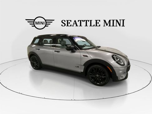Certified 2023 MINI Cooper Clubman S image 2