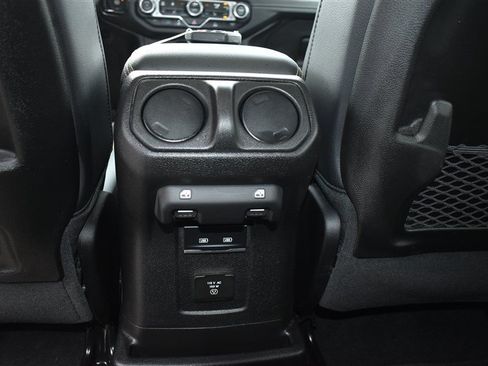 Used 2024 Jeep Wrangler Unlimited Sahara AWD/4WD image 22