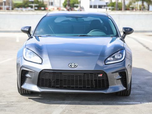 Certified 2023 Toyota GR86 w/ ALL Weather Mat Package (TMS) RWD image 4