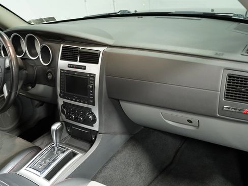 Used 2006 Dodge Magnum SRT8 w/ SRT Option Group III image 40
