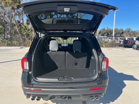 New 2026 Ford Explorer ST image 31