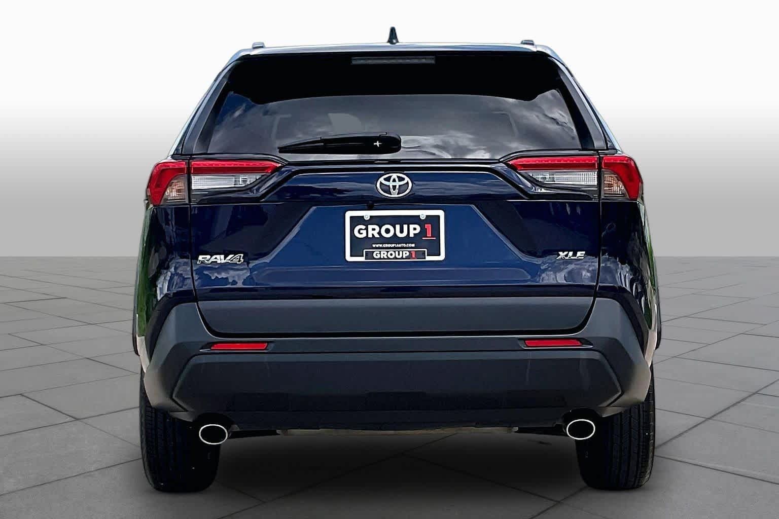 Used 2025 Toyota RAV4 XLE FWD image 5