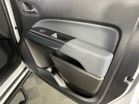 Used 2022 Chevrolet Colorado Z71 w/ Safety Package image 27