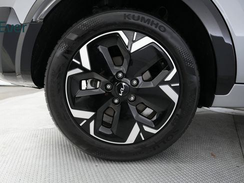 Used 2023 Kia Niro Wind image 17