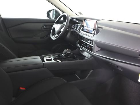 New 2026 Nissan Rogue S image 24