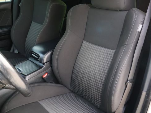 Used 2022 Dodge Charger R/T w/ Blacktop Package image 13