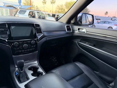 Used 2019 Jeep Grand Cherokee Limited RWD image 31