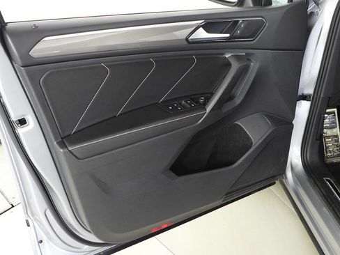 Certified 2023 Volkswagen Tiguan SE R-Line FWD image 11