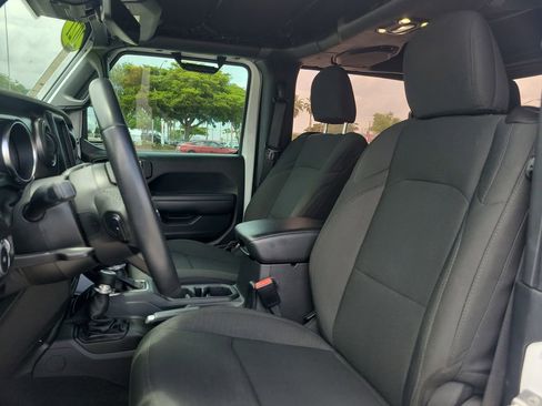 Used 2021 Jeep Wrangler Sport AWD/4WD image 19