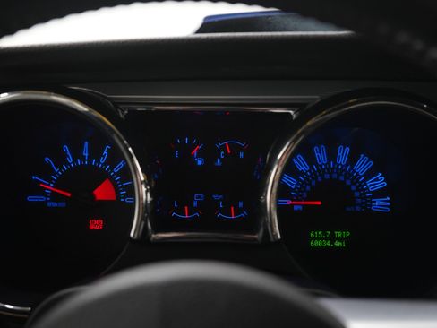 Used 2005 Ford Mustang GT Premium RWD image 23
