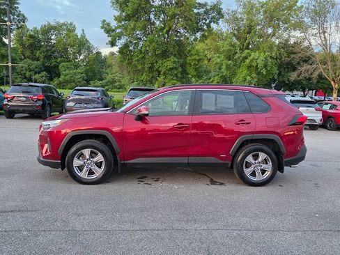 Used 2024 Toyota RAV4 XLE w/ Convenience Package AWD/4WD image 5