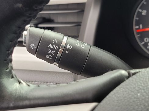 Used 2019 GMC Acadia SLE w/ Driver Alert Package I image 30