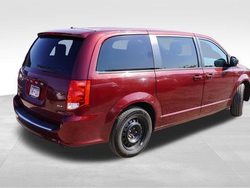 Used 2020 Dodge Grand Caravan GT FWD image 3