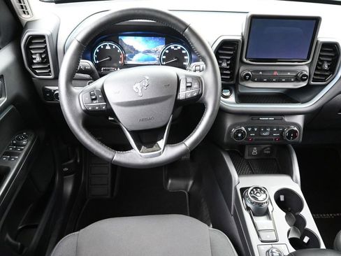 Used 2023 Ford Bronco Sport Badlands image 14