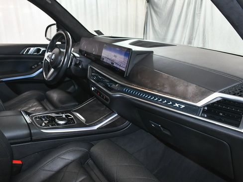 Used 2023 BMW X7 xDrive40i w/ M Sport Package image 85