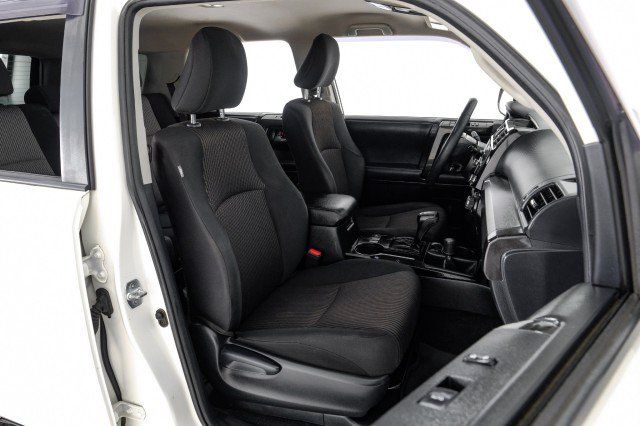 Used 2020 Toyota 4Runner TRD Off-Road AWD/4WD image 38
