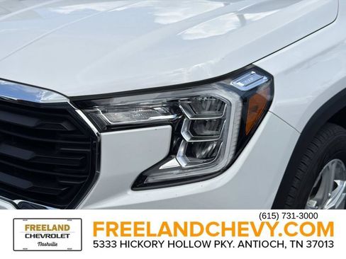 Used 2024 GMC Terrain SLE AWD/4WD image 7